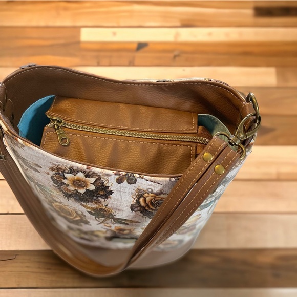 Custom made bucket bag. Steam Punk Dragonflies. Simply stunning! One of a kind - Picture 2 of 4